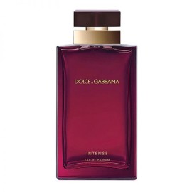 Perfume Dolce & Gabbana Pour Femme Intense de mujer